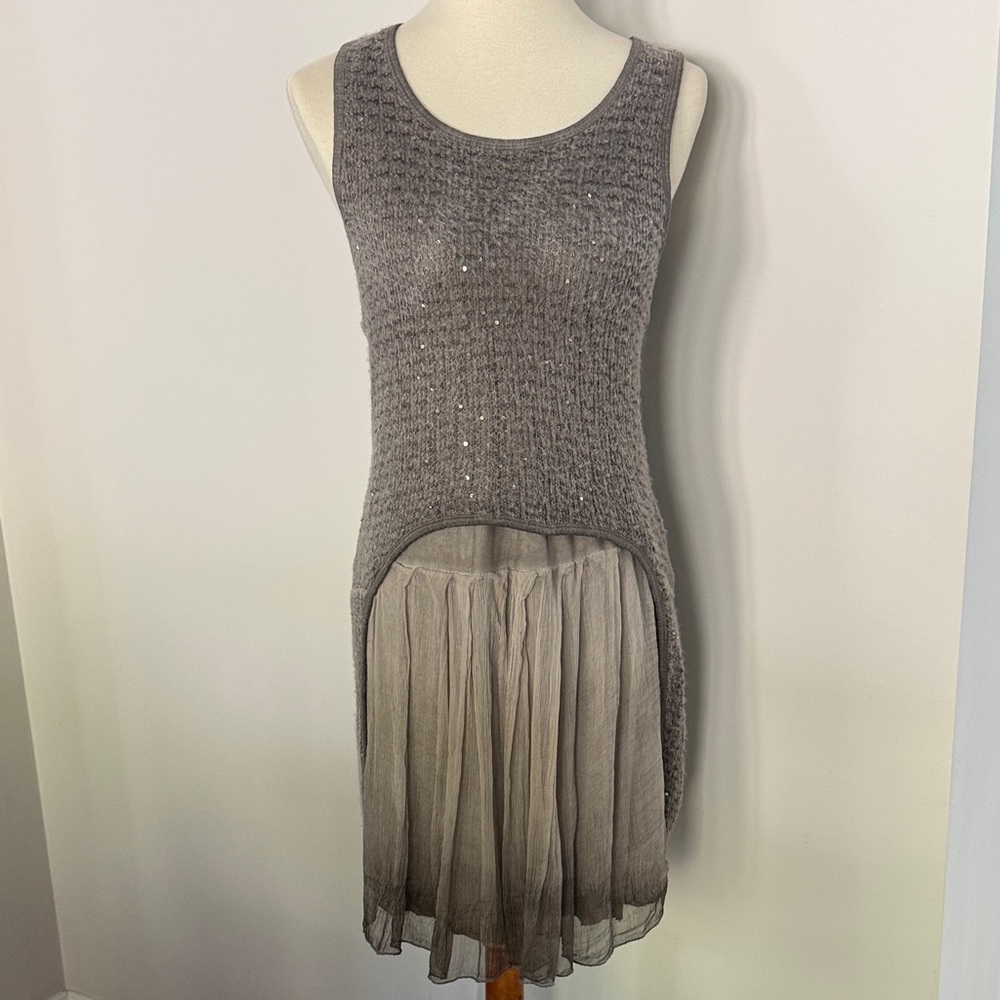 Women’s Gray Sleeveless Knit and Chiffon Layered Dress